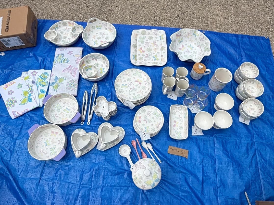 Temptations by Tara Seasonal Butterfly Ceramic Bakeware Serveware Lot 57 Pcs