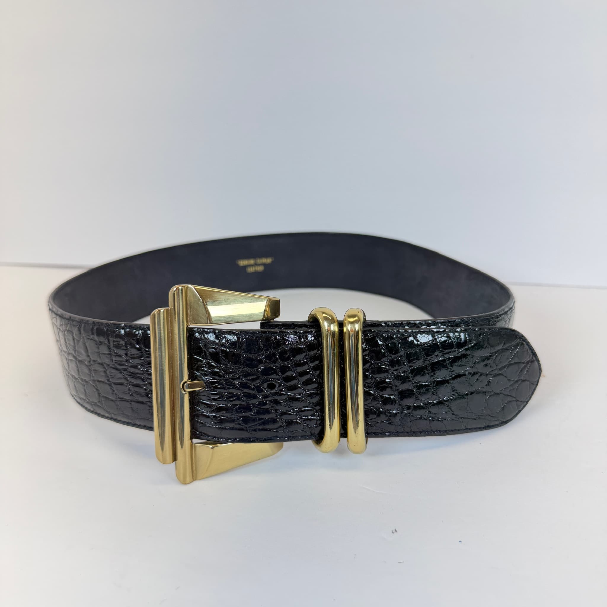 Saks Fifth Avenue Black Caiman Embossed Leather Belt Gold Buckle Made in Italy L