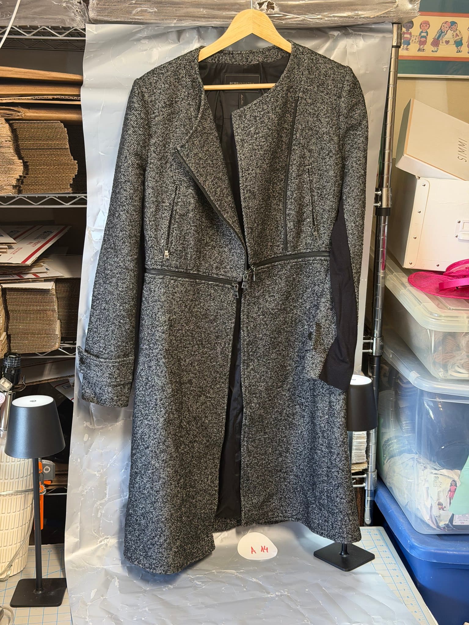 BCBGMAXAZRIA Women's Asymmetrical Zip Tweed Coat XS Black Grey Collarless