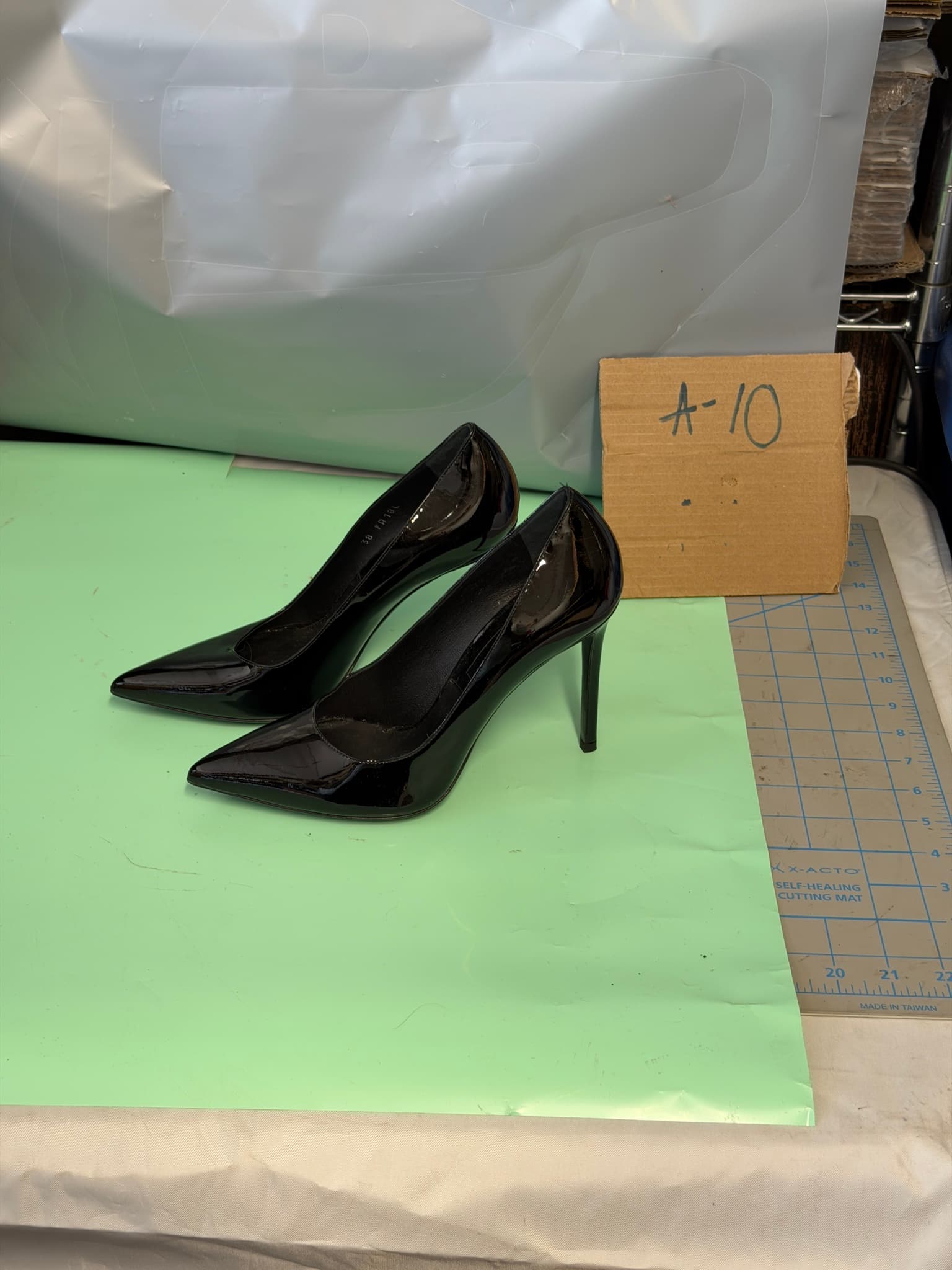 Michael Kors Collection Black Patent Leather Pointed Toe Stiletto Heels Size 38