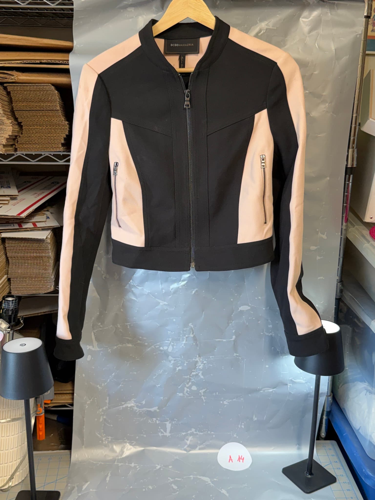 BCBGMAXAZRIA Women's Black & Beige Colorblock Bomber Jacket XXS