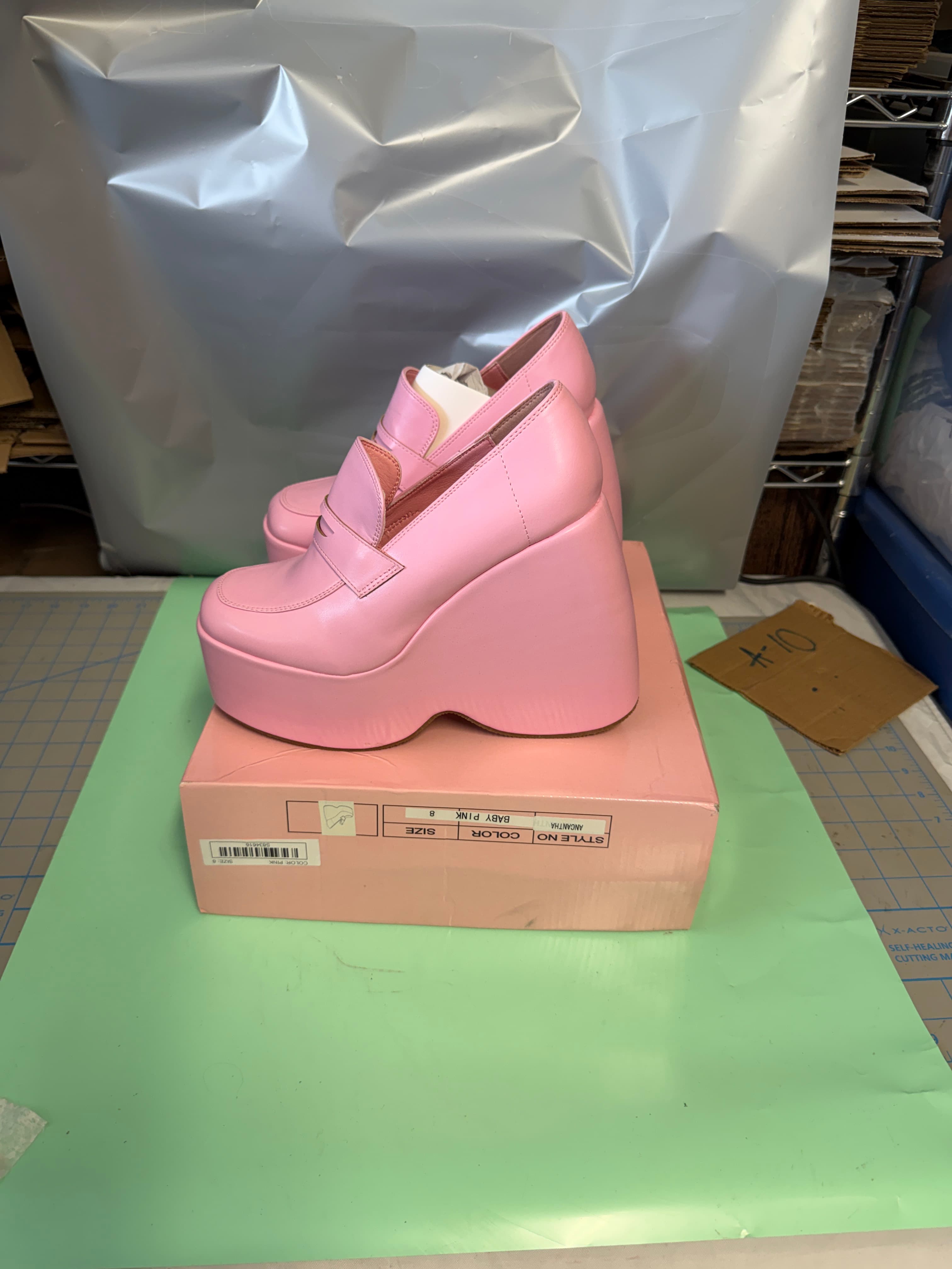 GO DIVA Ancantha Baby Pink Platform Wedge Loafer Heels Women's Size 8
