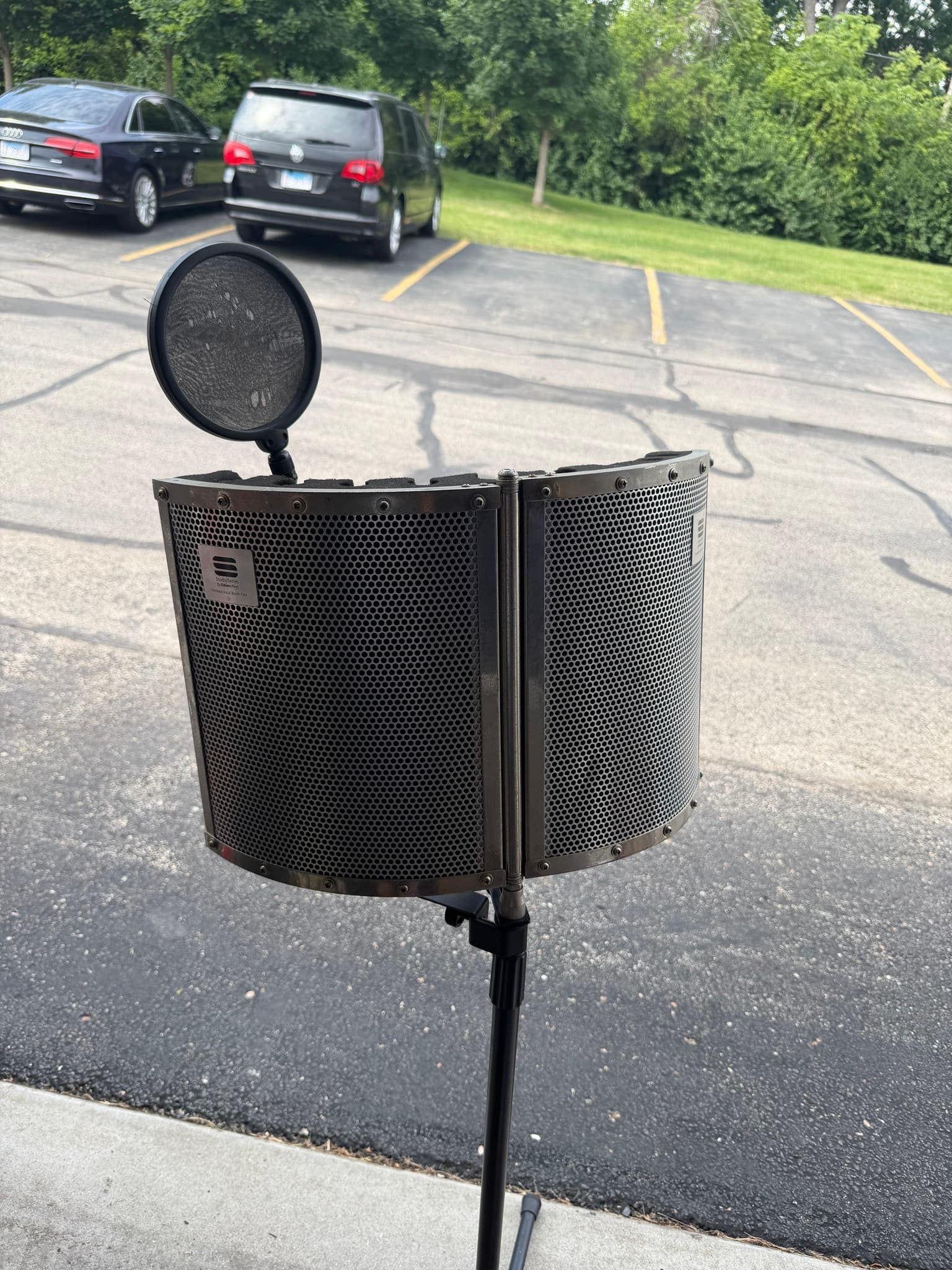 Samson PS01 Portable Vocal Booth Microphone Isolation Shield w/ Stand Mount