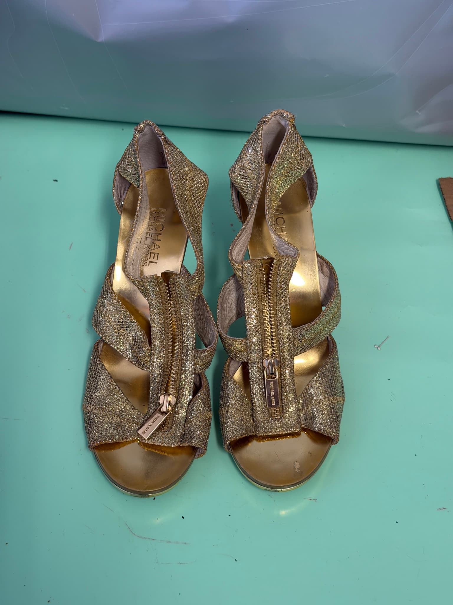 Michael Kors Women's Gold Glitter Peep Toe Platform Heels Size 7.5M - Thumbnail 4