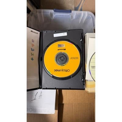 Microsoft Office 2004 for Mac Student and Teacher Edition Software with Key - Thumbnail 2