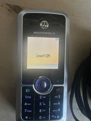 Motorola AT&T Cell Phone with Charger – Works, Insert SIM - Thumbnail 3