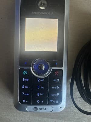 Motorola AT&T Cell Phone with Charger – Works, Insert SIM - Thumbnail 4
