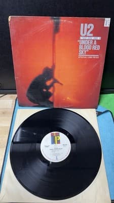 U2 Live Under a Blood Red Sky Vinyl LP 1983 Island Records — Untested - Thumbnail 4