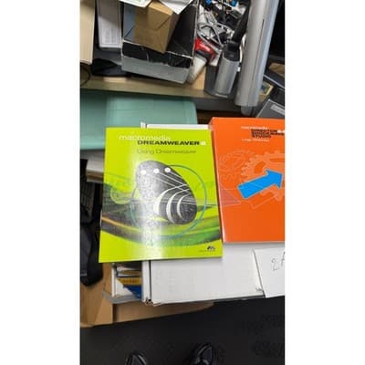 Vintage Adobe Illustrator 9.0 Macromedia Dreamweaver 2 Director 8.5 Manual Lot - Thumbnail 2