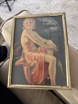 Vintage Pin-Up Glamour Print Framed – 1930s Style Art, Gold Tone Frame - Thumbnail 8