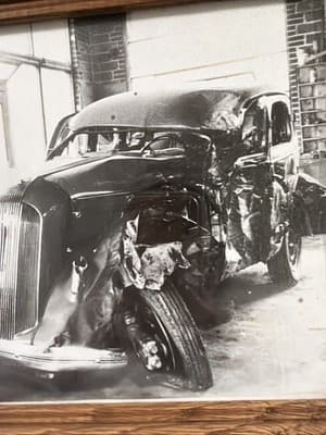 Abyss Framed Vintage Style Print – Abandoned 1930s American Sedan – Pre-War Era - Thumbnail 2
