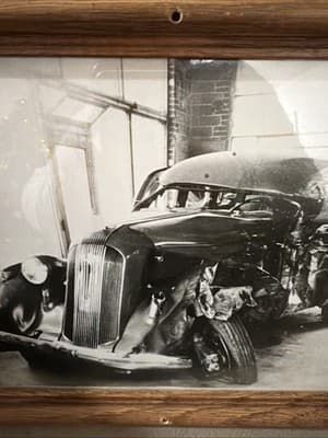 Abyss Framed Vintage Style Print – Abandoned 1930s American Sedan – Pre-War Era - Thumbnail 4