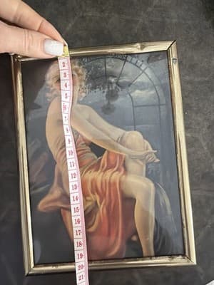 Vintage Pin-Up Glamour Print Framed – 1930s Style Art, Gold Tone Frame - Thumbnail 3