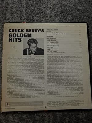 CHUCK BERRY GOLDEN HITS 1967 VINYL R & B ROCK 'N' ROLL RECORD MERCURY SR 61103 - Thumbnail 2