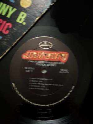 CHUCK BERRY GOLDEN HITS 1967 VINYL R & B ROCK 'N' ROLL RECORD MERCURY SR 61103 - Thumbnail 3