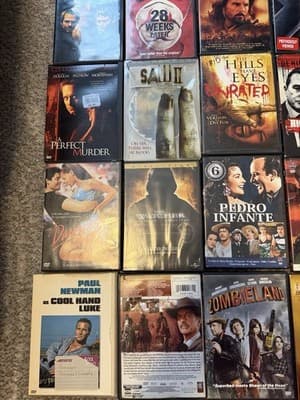 DVD Movie Lot 18 Titles Titanic Dirty Dancing X-Men Zombieland - Thumbnail 3