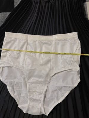 Breezies 3 Pc Panty Set Nude & Black Briefs UltimAir Comfort Size 10 - Thumbnail 3