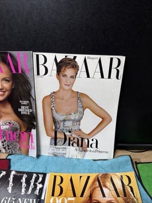 Lot 5 Fashion Magazines Harper’s Bazaar & GQ Jennifer Lopez Diana Paltrow - Thumbnail 8