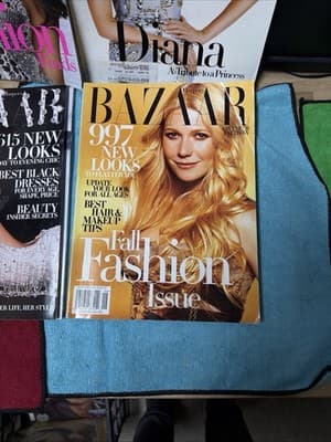 Lot 5 Fashion Magazines Harper’s Bazaar & GQ Jennifer Lopez Diana Paltrow - Thumbnail 9