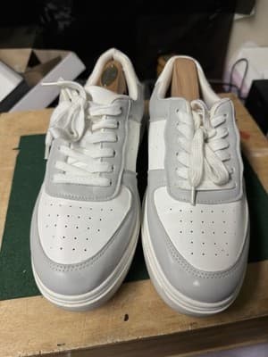 Women’s White Platform Sneakers Size 8.5W Lace Up Casual Shoes