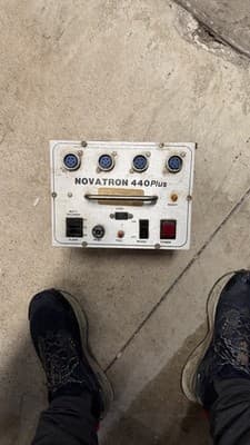 Vintage Novatron 440 Plus studio flash power pack with two flash heads. - Thumbnail 3