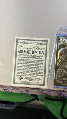 Michael Jordan Diamond Stars 23KT Gold Sculptured Trading Card – Upper Deck - Thumbnail 10