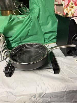 Nonstick Deep Frying Pan w/ Wire Basket Insert ~10” Skillet
