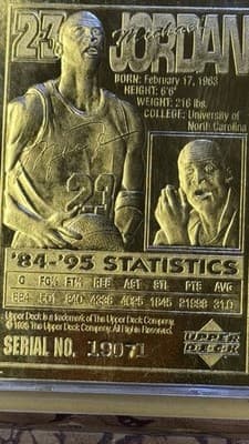 Michael Jordan Diamond Stars 23KT Gold Sculptured Trading Card – Upper Deck - Thumbnail 8