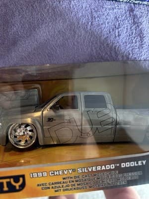 Jada Toys Dub City 1999 Chevy Silverado Dooley 1:24 Diecast Truck NIB - Thumbnail 3