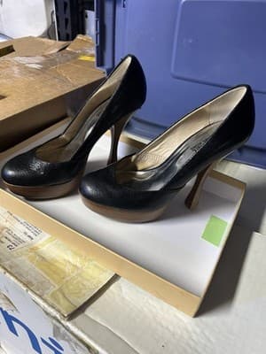 Michael Kors Black Leather Platform Pumps Heels Size 7M Women