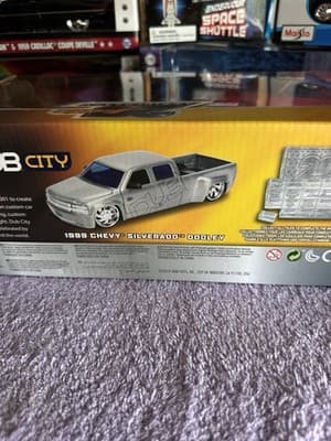Jada Toys Dub City 1999 Chevy Silverado Dooley 1:24 Diecast Truck NIB - Thumbnail 11
