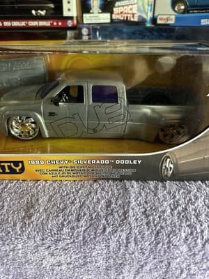 Jada Toys Dub City 1999 Chevy Silverado Dooley 1:24 Diecast Truck NIB - Thumbnail 8