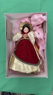 Madame Alexander Red Gold Green Christmas Tree Topper Doll w/ Box 540853 - Thumbnail 2