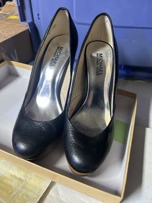 Michael Kors Black Leather Platform Pumps Heels Size 7M Women - Thumbnail 3