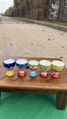 Set of 5 Italian Hand Painted Ceramic Egg Cups Nino Parrucca Ustica - Thumbnail 2