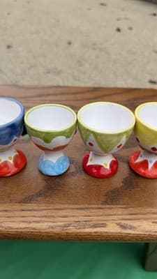 Set of 5 Italian Hand Painted Ceramic Egg Cups Nino Parrucca Ustica - Thumbnail 4