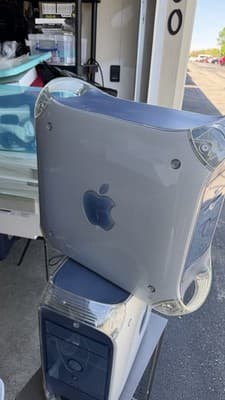 Apple Power Mac G4 Graphite Desktop 450MHz 30GB Vintage Mac As-Is - Thumbnail 3