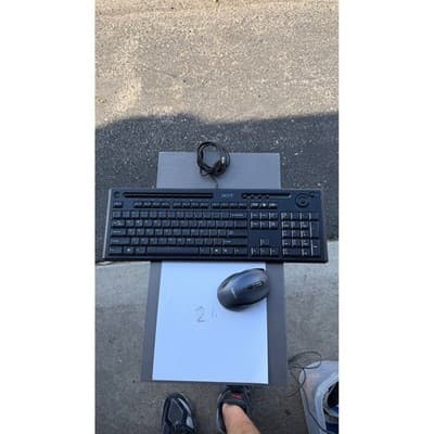 Acer Wired Multimedia Keyboard with Volume Dial and Logitech Wireless Mouse Bund - Thumbnail 3