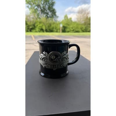 Pittsburgh Steelers NFL Black Ceramic Coffee Mug with Metal Pewter Emblem 3D - Thumbnail 2