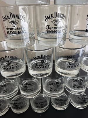Lot of 19 Jack Daniel’s Tennessee Honey Whiskey Glasses + 1 Sox Glass - Thumbnail 6