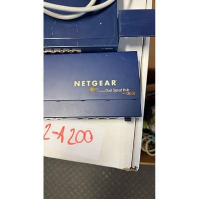 Netgear Networking Bundle JGS524 24 Port Switch GS108 8 Port Switch DS108 Hub - Thumbnail 3