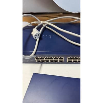Netgear Networking Bundle JGS524 24 Port Switch GS108 8 Port Switch DS108 Hub - Thumbnail 7