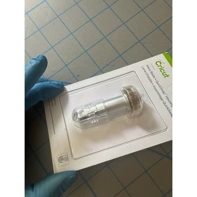 Cricut Wavy Blade and QuickSwap Housing for Cricut Maker Silver 2006838 - Thumbnail 3