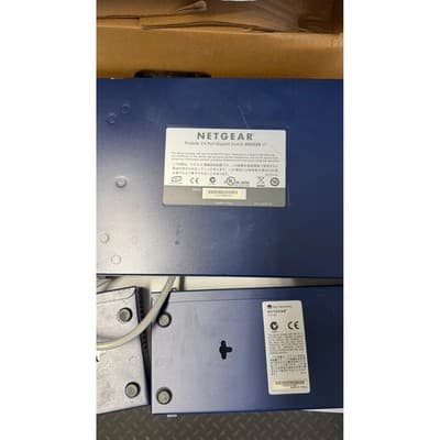 Netgear Networking Bundle JGS524 24 Port Switch GS108 8 Port Switch DS108 Hub - Thumbnail 10