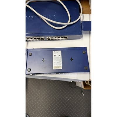Netgear Networking Bundle JGS524 24 Port Switch GS108 8 Port Switch DS108 Hub - Thumbnail 9