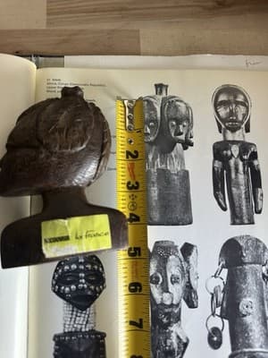 Pair of African Tribal Hand-Carved Wooden Figurines + Art Book –Vintage Folk Art - Thumbnail 12