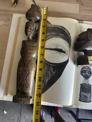 Pair of African Tribal Hand-Carved Wooden Figurines + Art Book –Vintage Folk Art - Thumbnail 10