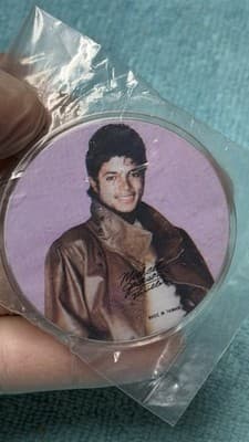 Vintage SEALED 1982 Michael Jackson THRILLER Circular Pin Pinback Button Taiwan