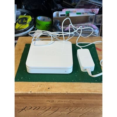 Apple AirPort Extreme Base Station A1354 Dual-Band Wi-Fi Router White 4th Gen - Thumbnail 2
