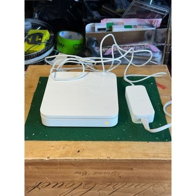 Apple AirPort Extreme Base Station A1354 Dual-Band Wi-Fi Router White 4th Gen